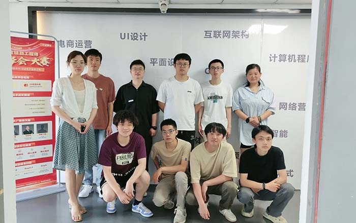 AGI-UI设计变现培训班-新达内宁波中心-2506